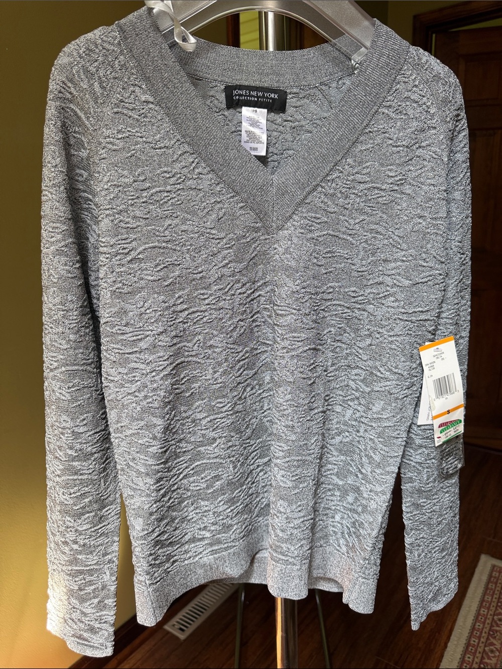 Jones New York Gray Textured V-Neck Sweater